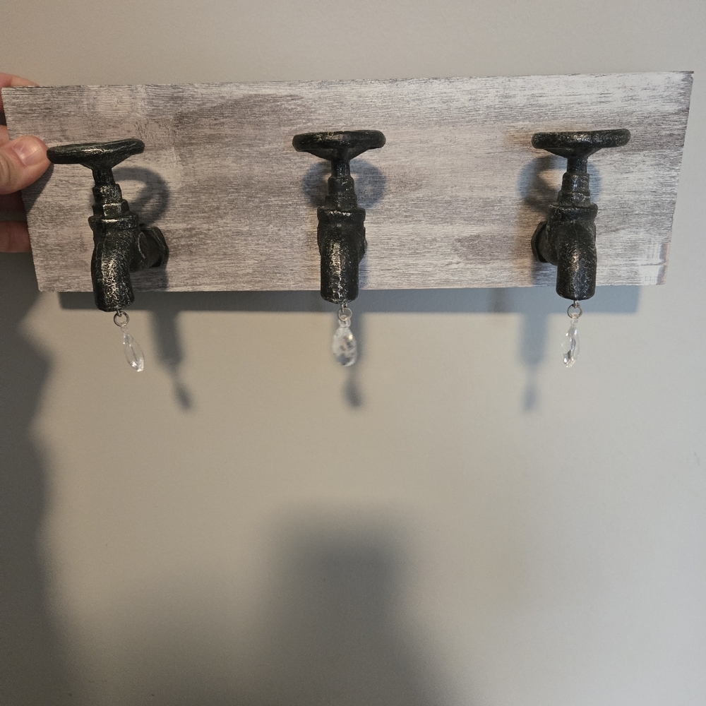 Industrial Pipe Faucet with Crystal Water Droplets, Whitewash Wood Wall Hanging